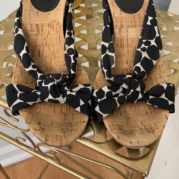 UNISA black and white sandals size 7.5 - Picture 4 of 5